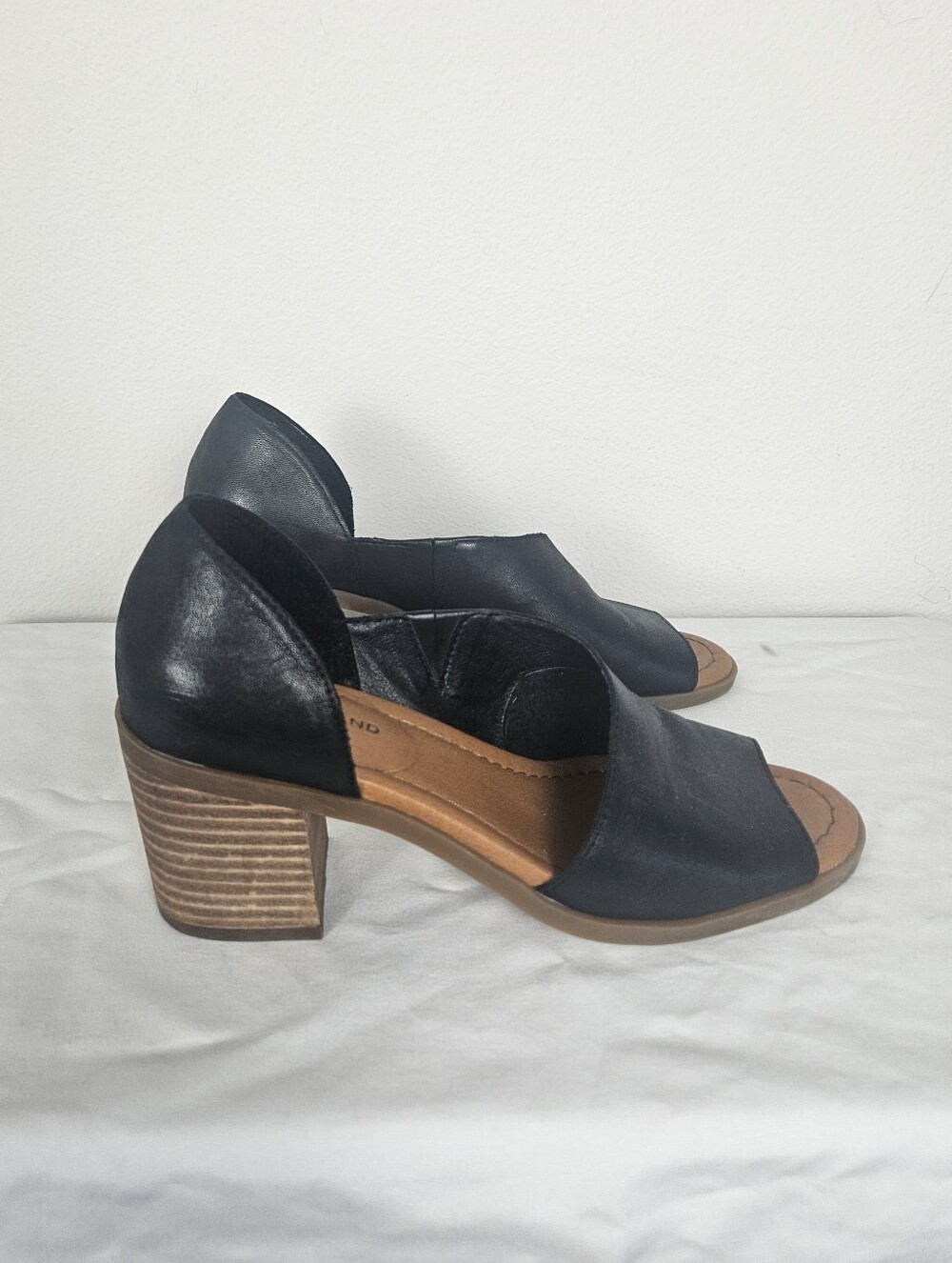 Lucky Brand Black Open-Toe Block Heel Sandals